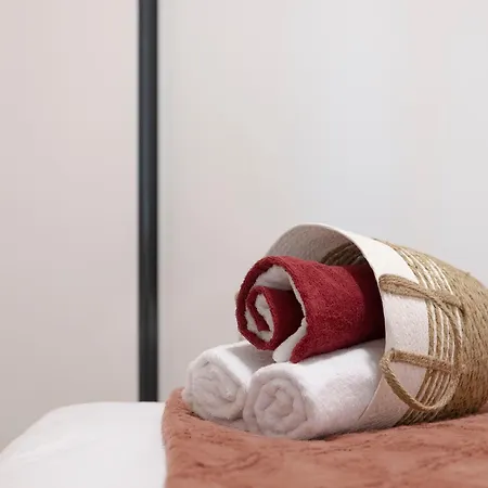 Heart, Premium 2br Suite, Sleeps 6 *