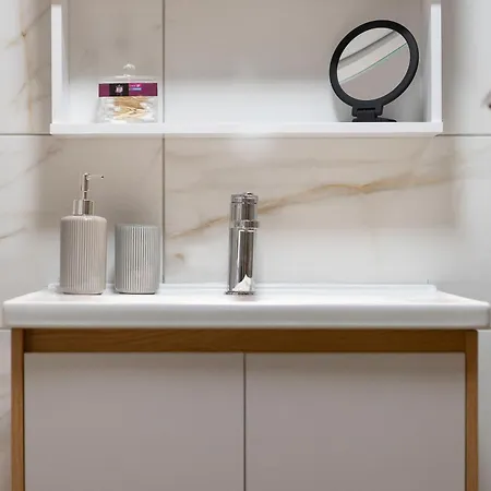 아파트 Heart, Premium 2br Suite, Sleeps 6 테살로니키